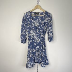 Lulus Blue and White Floral Lined True Wrap Dress Size Medium